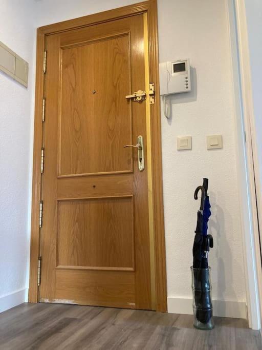 Silencioso, Luminoso Y Familiar Apartamento Lägenhet Madrid Exteriör bild